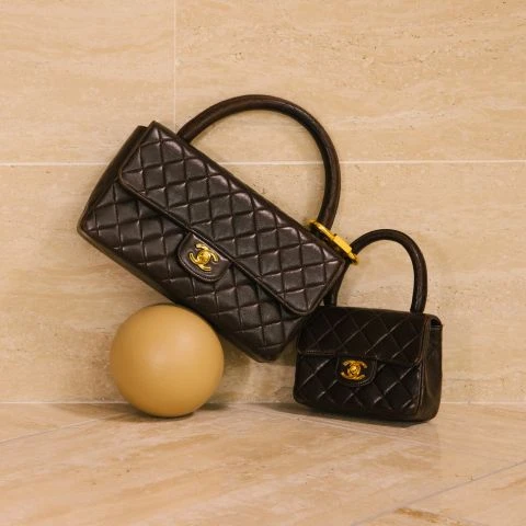 可愛いコンパクトサイズ【CHANEL】入手困難ミニマトラッセ♪ 入手困難！シャネルのミニマトラッセはなぜこれほど人気があるのか