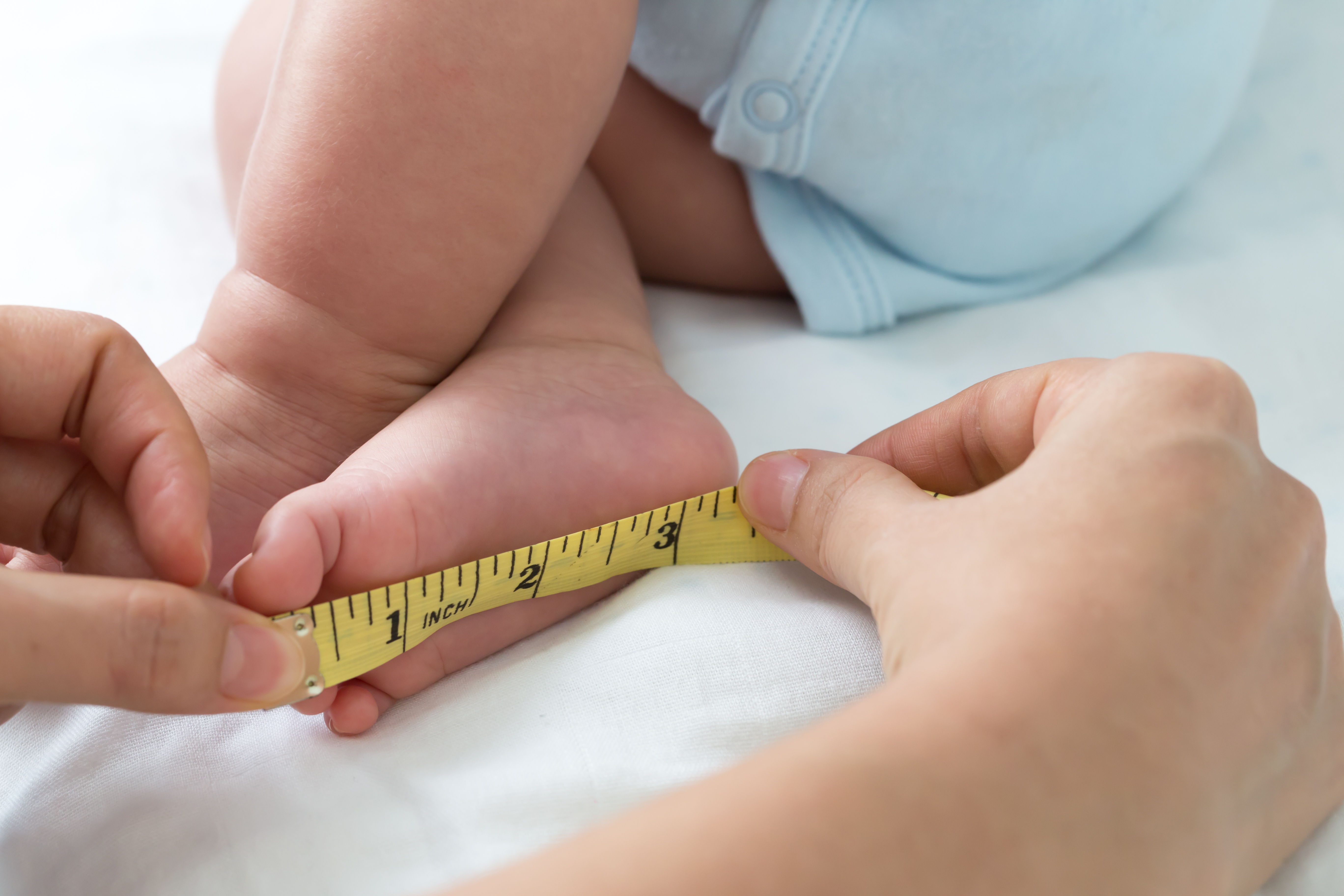 大人と違うから気を付けて！子供の靴の選び方