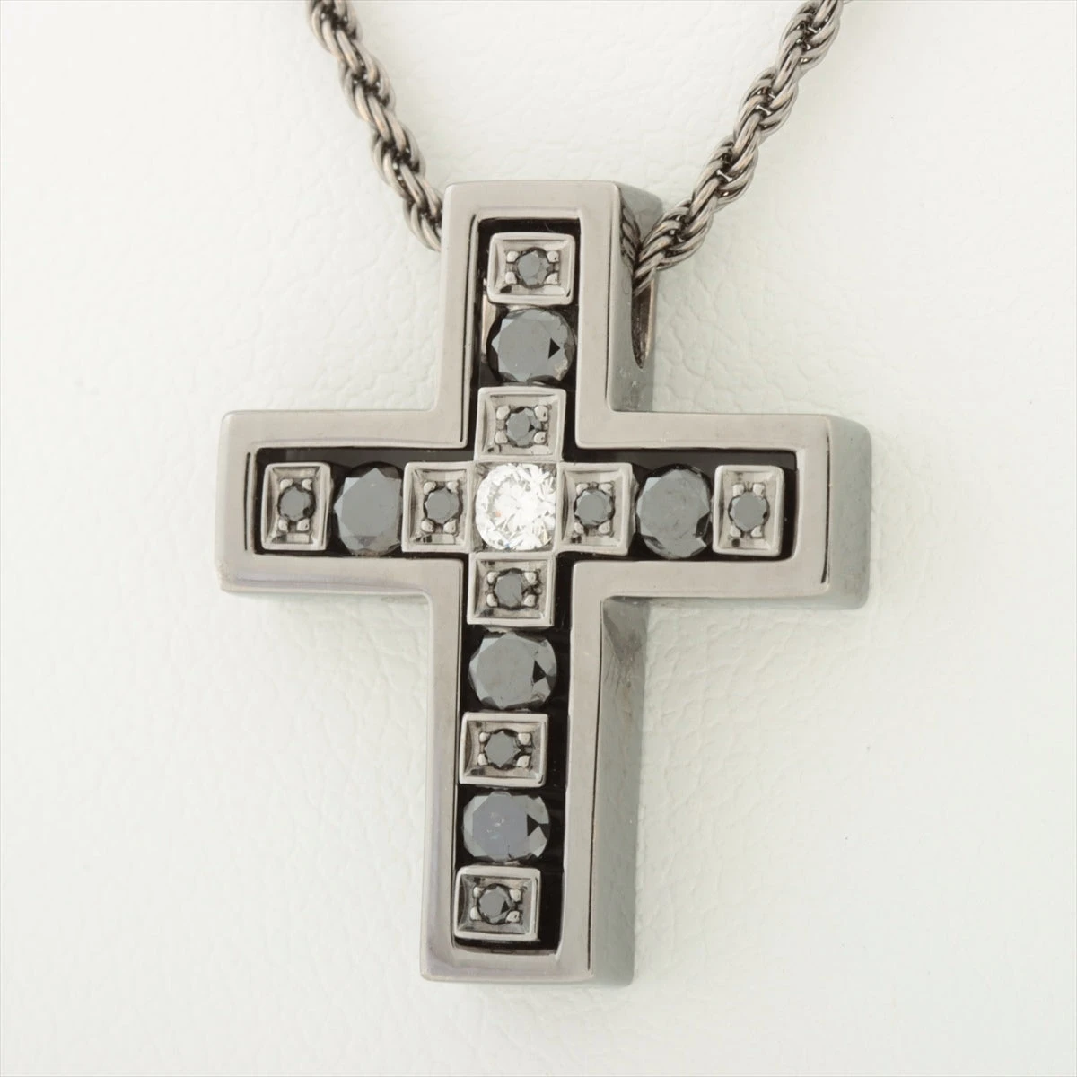 ダミアーニ ベルエポック クロス ダイヤ ブラックダイヤ ネックレス
