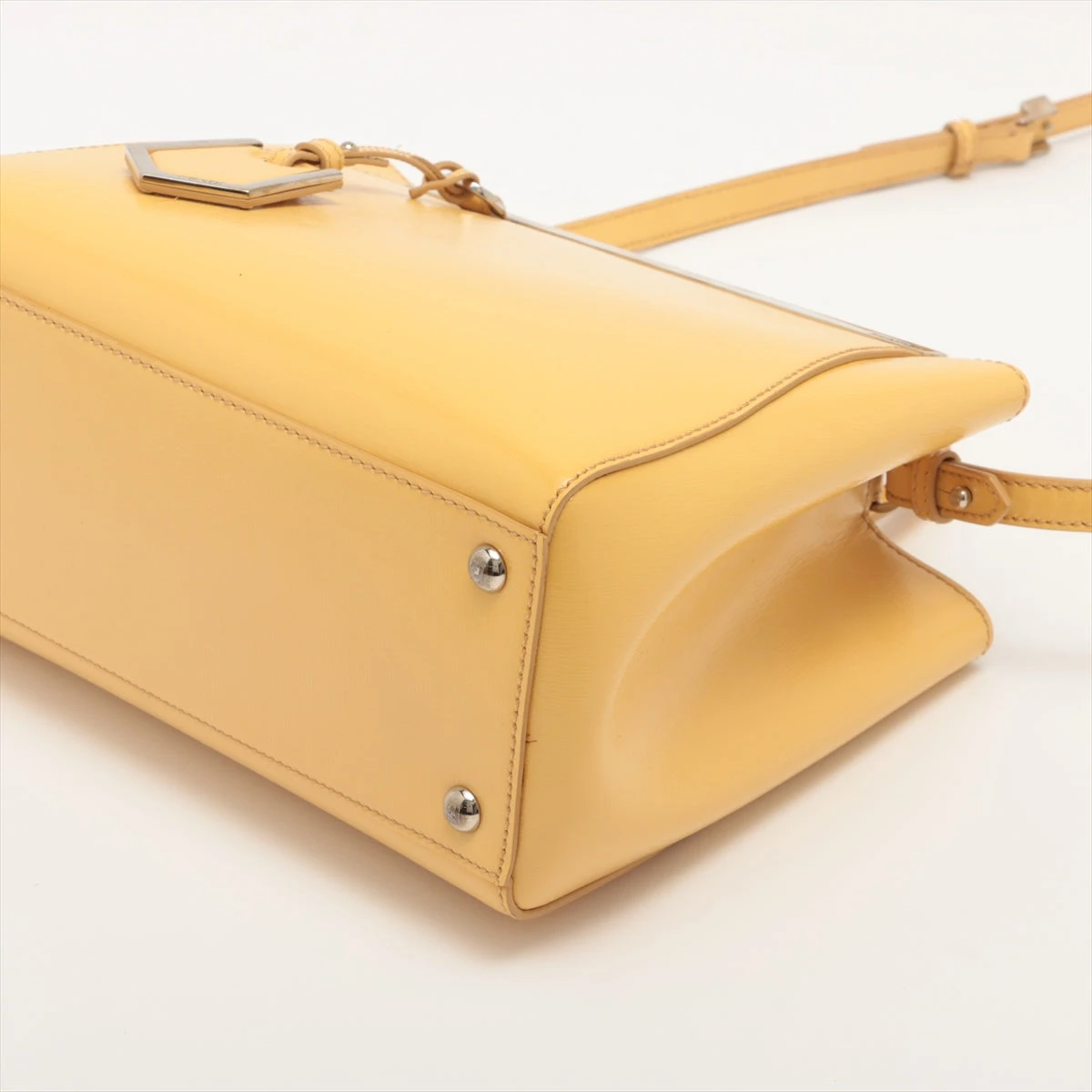 FENDI イエロー ハンドバッグ　プチトゥジュール FENDI イエロー ハンドバッグプチトゥジュール