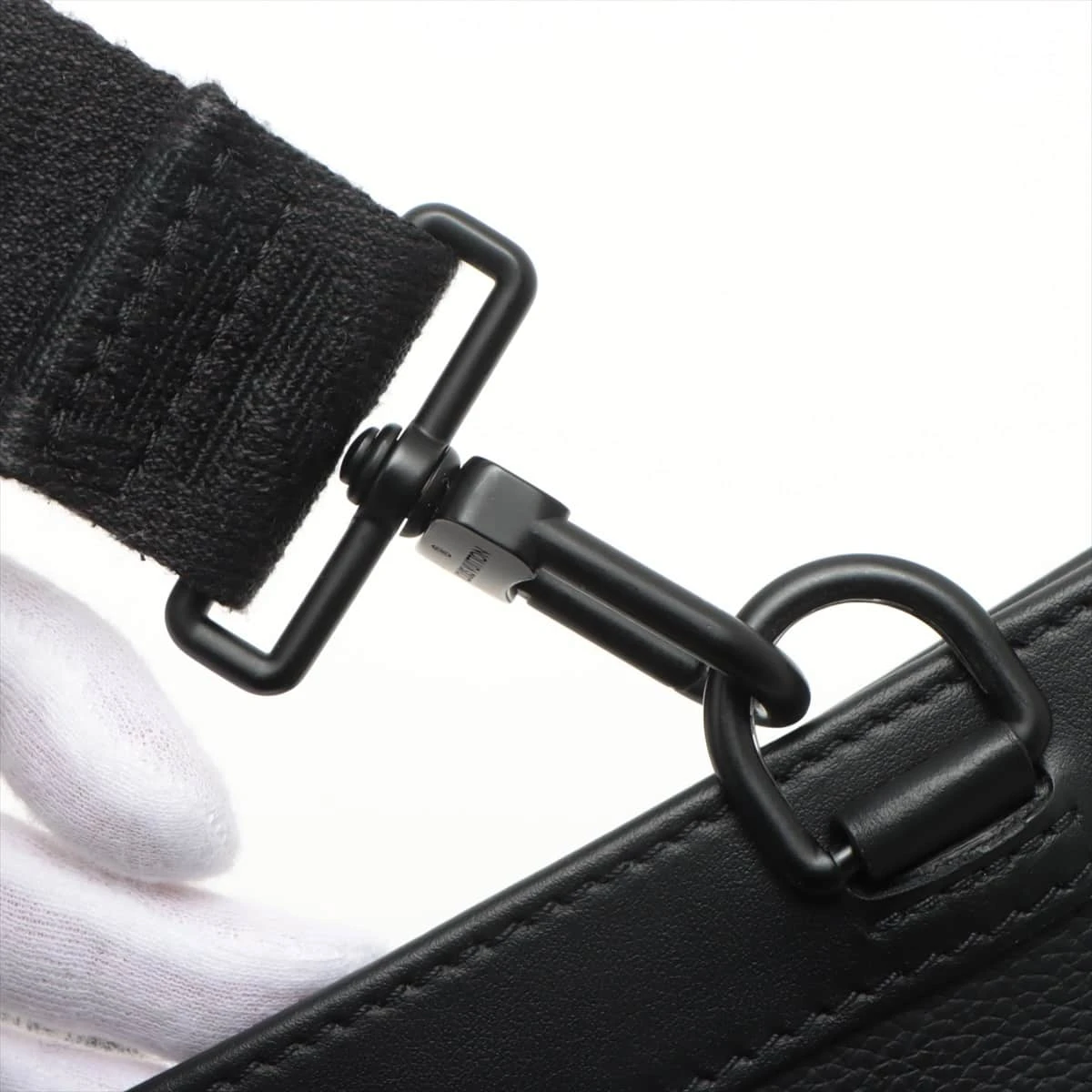 ルイヴィトン ショルダーバッグ M59329 LOUIS VUITTON M59329 MESSENGER BAG AEROGRAM BLACK LEATHER