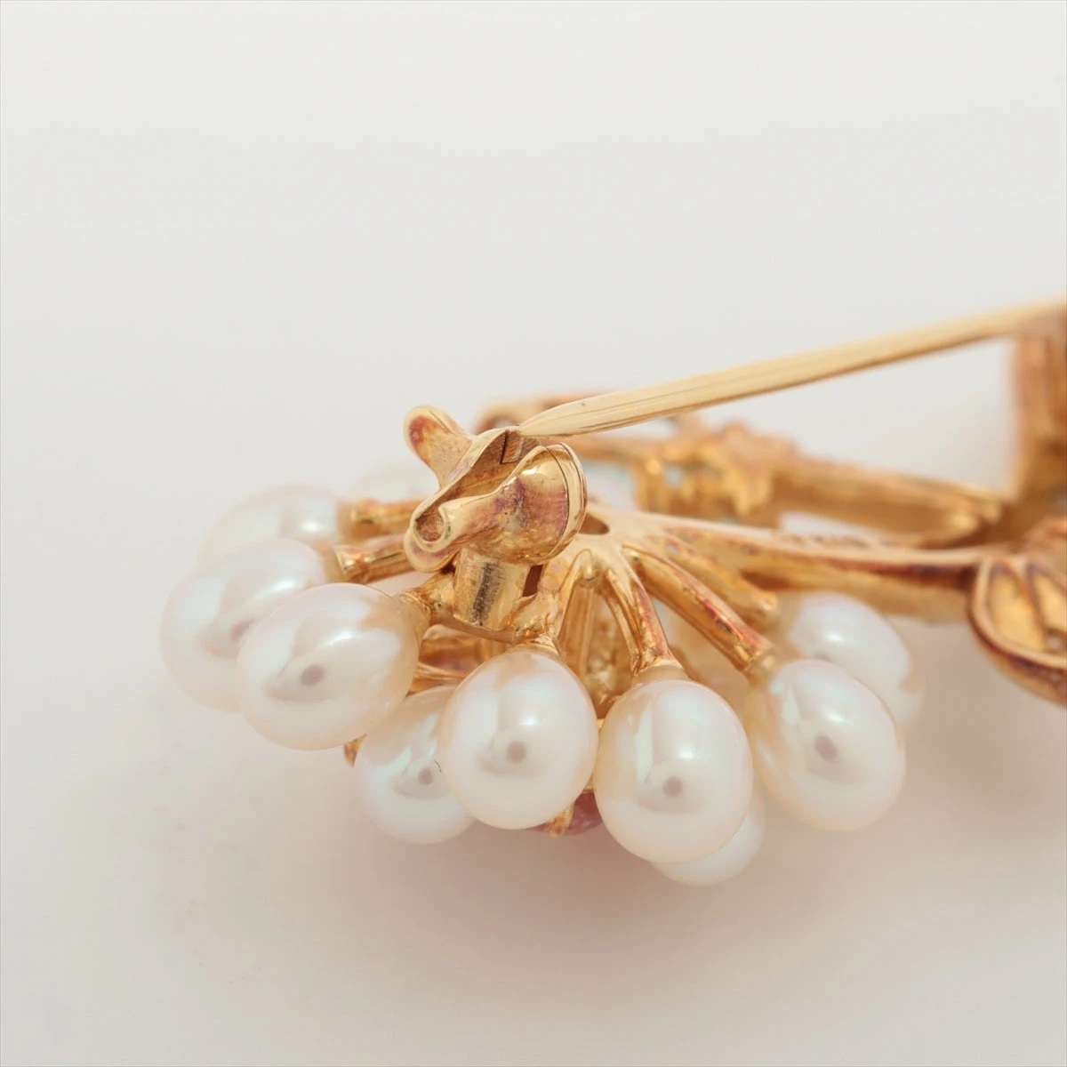 ブローチ Hanging Oval Golden Stone Earring at ₹ 350/pair in Jaipur