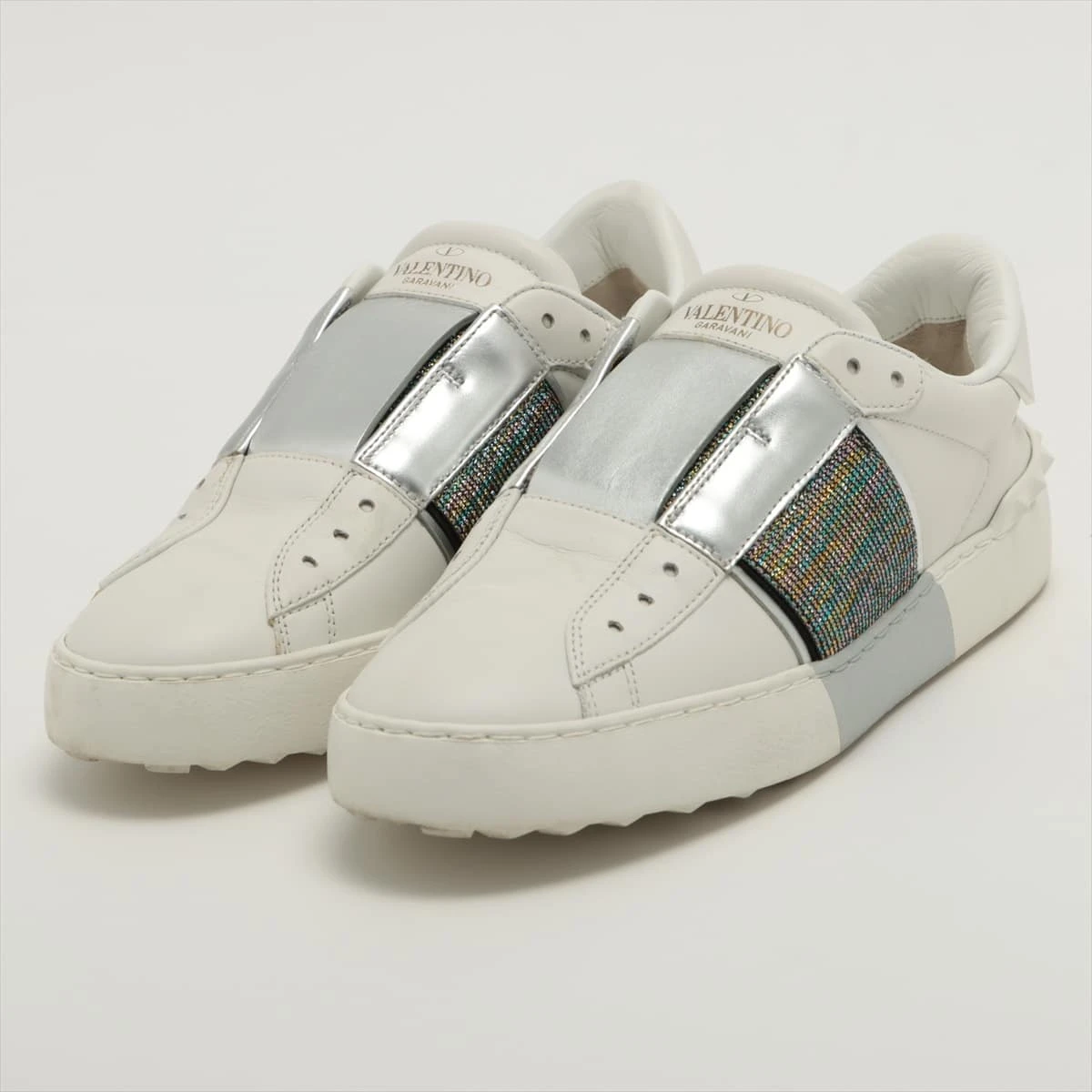 VALENTINO ヴァレンティノロックスタッズローカットレザースニーカー41 ロックスタッズ アンタイトルド カーフスキン スニーカー for