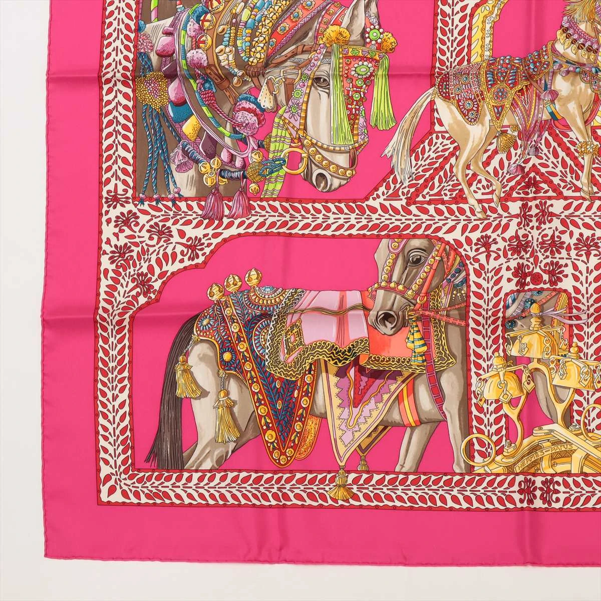 HERMES エルメス スカーフ カレ90 La vie a cheval エルメス HERMES スカーフ カレ90 LA DANSE DU CHEVAL MARWARI