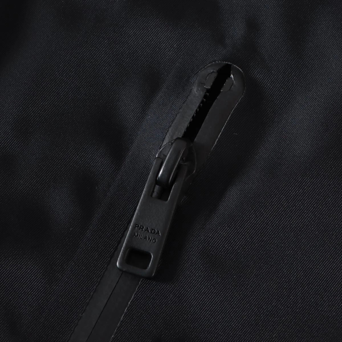 プラダ 18SS ナイロン ジャケット S メンズ ブラック SGN682 A1215340  