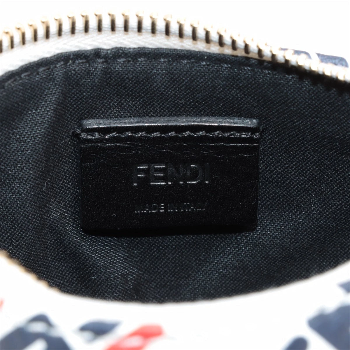 FENDI×FILA レザー ポーチ 小物入れ ホワイト FENDI×FILA レザー ポーチ 小物入れ ホワイト - バッグ人気