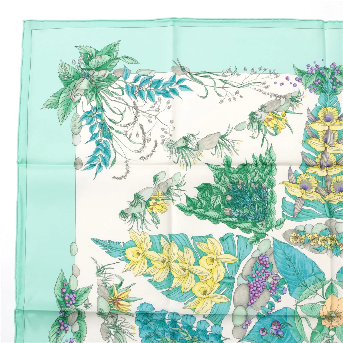 HERMES　スカーフ　カレ90　Pythagore　ピタゴラス　花柄　植物柄 エルメス カレ90 Pythagore ピタゴラス スカーフ シルク