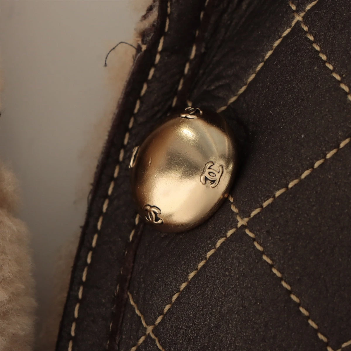 シャネル ココボタン 04A ラムスキン ムートンコート 42 レディース