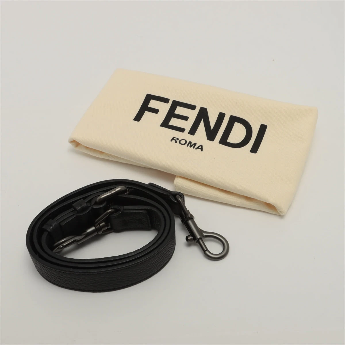 フェンディ セレリア ピーカブーフィット レザー 2WAYビジネスバッグ