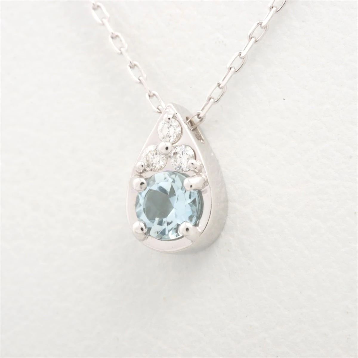 ヴァンドーム青山 アクアマリンダイヤ ネックレスK10（WG）