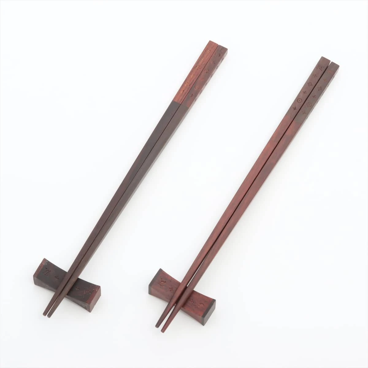 最安値♡♡ルイヴィトン☆箸☆箸置き☆セット☆正規ノベルティ☆新品未使用☆箱なし 最安値♡♡ルイヴィトン☆箸☆箸置き☆セット☆正規ノベルティ☆