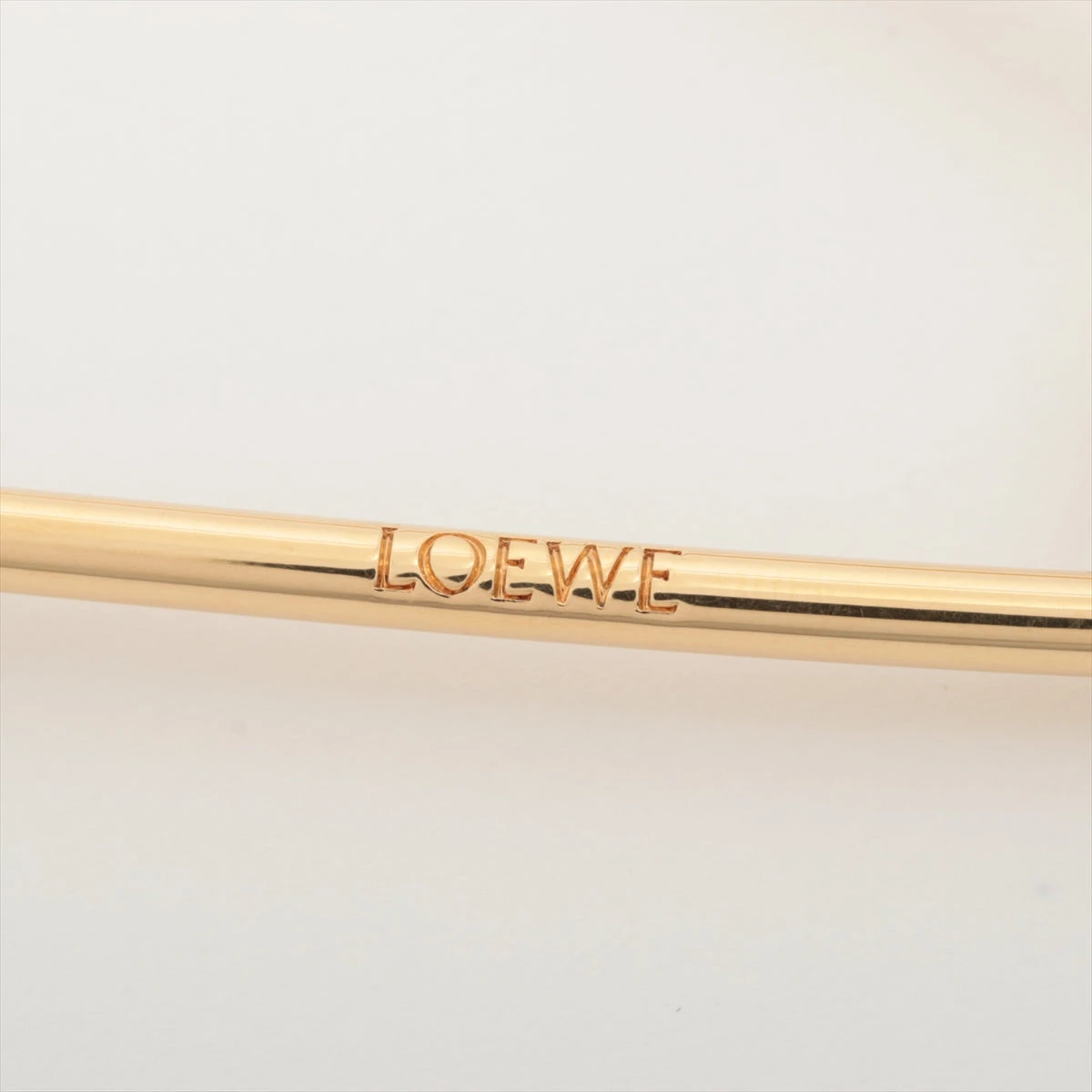 LOEWE ロエベ アナグラムブローチ　ゴールド ロエベ アナグラム ブローチ レザー×GP ゴールド WZ221524｜中古
