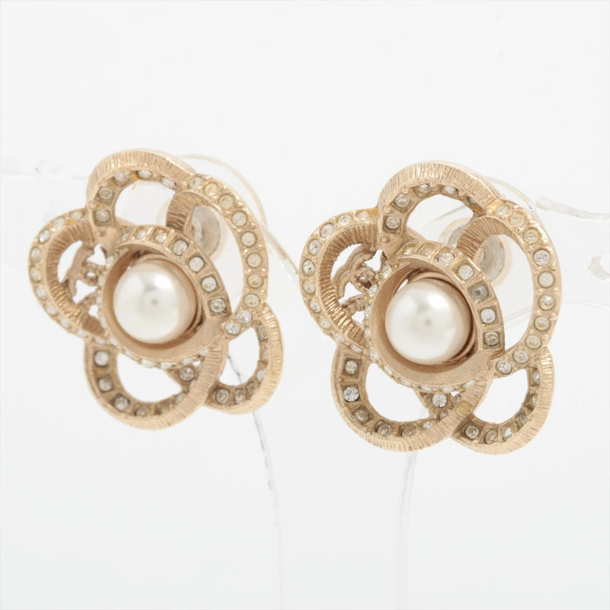 未使用品⭐️CHANEL⭐️カメリアピアス CHANEL シャネル カメリア ピアス ラインストーン付 黒 ゴールド