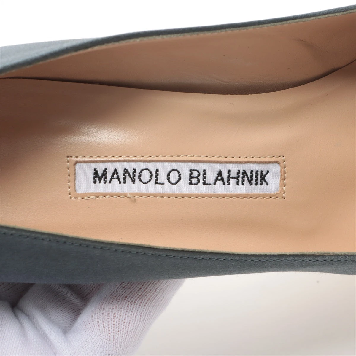 マノロ ブラニク　日本限定ハンギシ　38サイズ MANOLO BLAHNIK マノロブラニク パンプス HANGISI OPAL SATIN