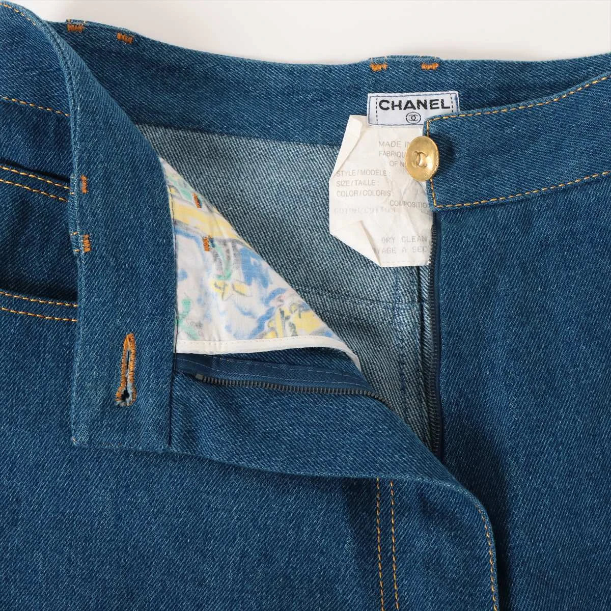 COCO CHANEL デニムショートパンツ Shorts - Embroidered denim, blue — Fashion | CHANEL