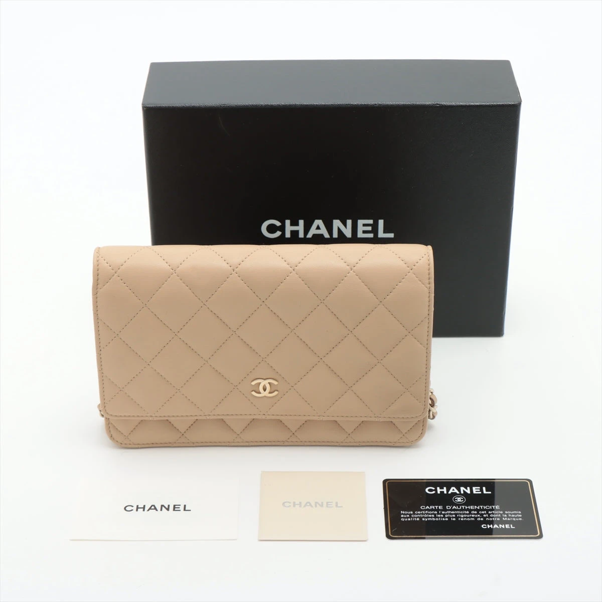 【25S★上品】CHANEL チェーンウォレット ラムスキン ベージュ CHANEL （未使用 展示品）シャネル マトラッセ 25 2way W