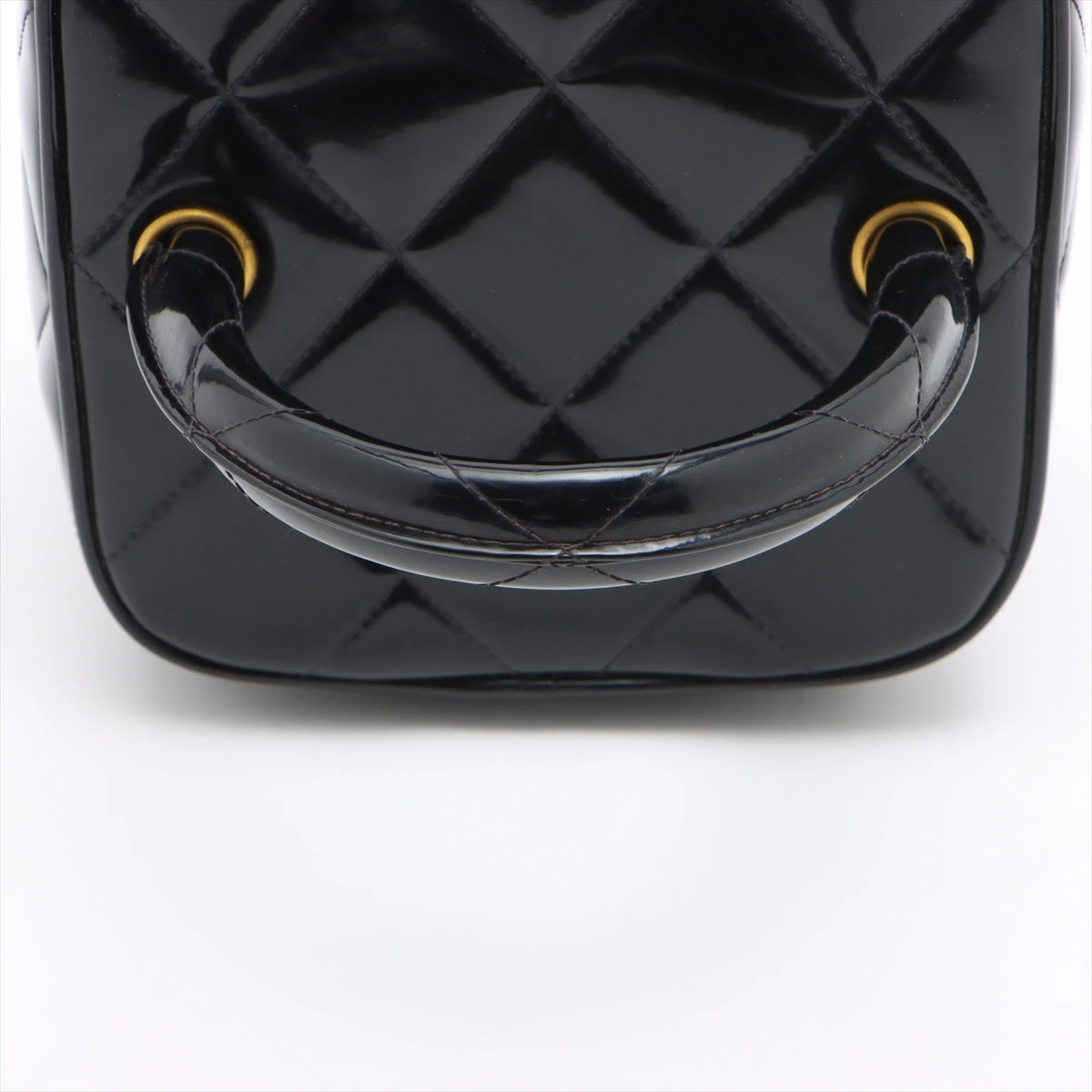 CHANEL ブラック パテントレザー バニティバック シャネル マトラッセ パテントレザー バニティバッグ ハート