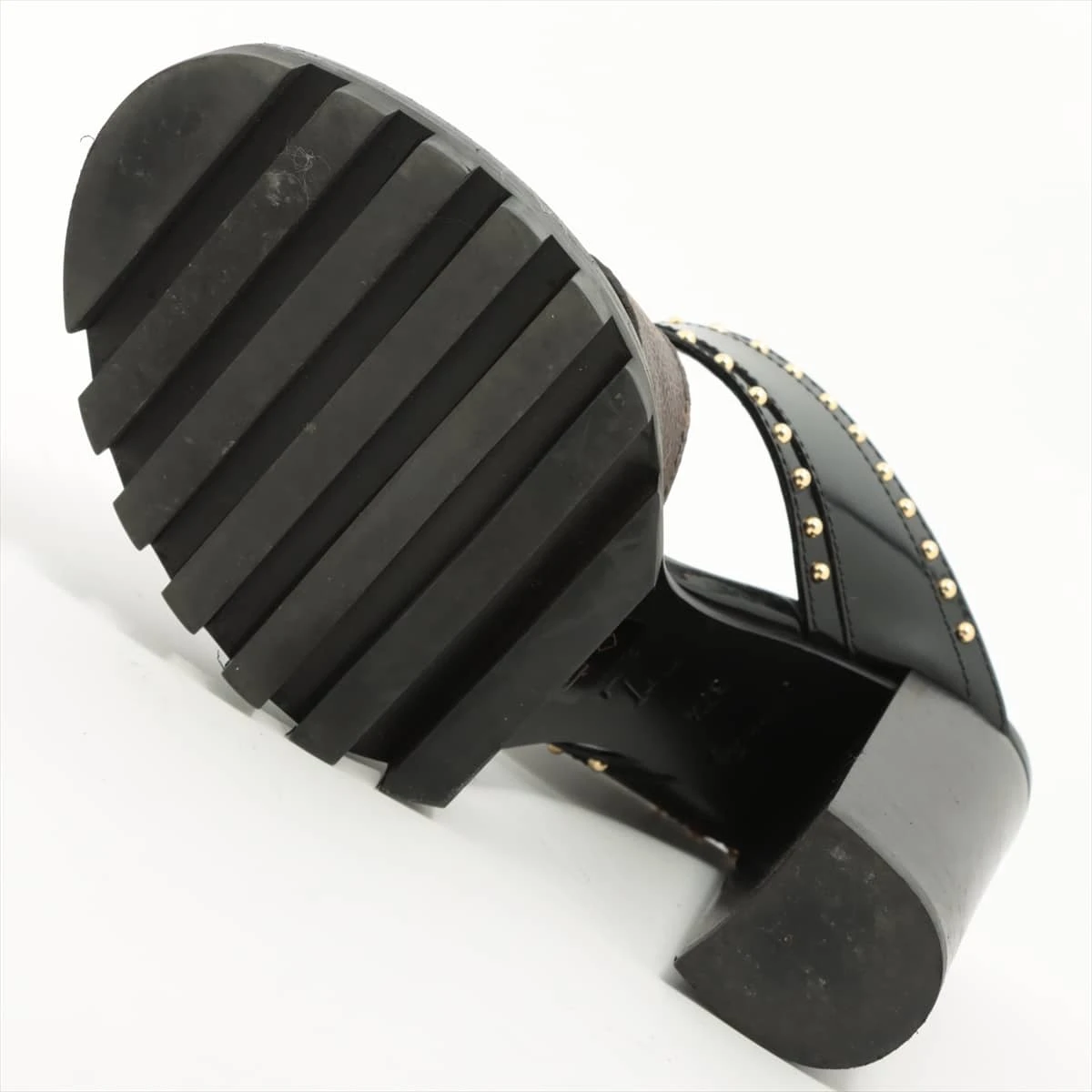 LOUIS VUITTON パテントレザー リボン ミュール 37 1/2 中古 LOUIS VUITTON パテントレザー リボン ミュール 37 1/2 中古