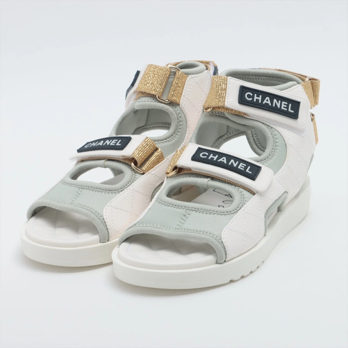 美品★CHANEL・レザー切替 パールココマーク チャンキー サンダル(35) CHANEL 【ドンドン見直し】極美品☆シャネル G29046 ココマーク