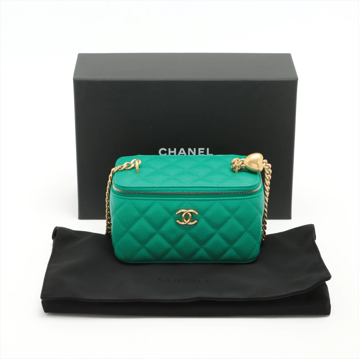 ♡10.8万→♡シャネル ケース マトラッセ キャビアスキン 緑 シャネル
