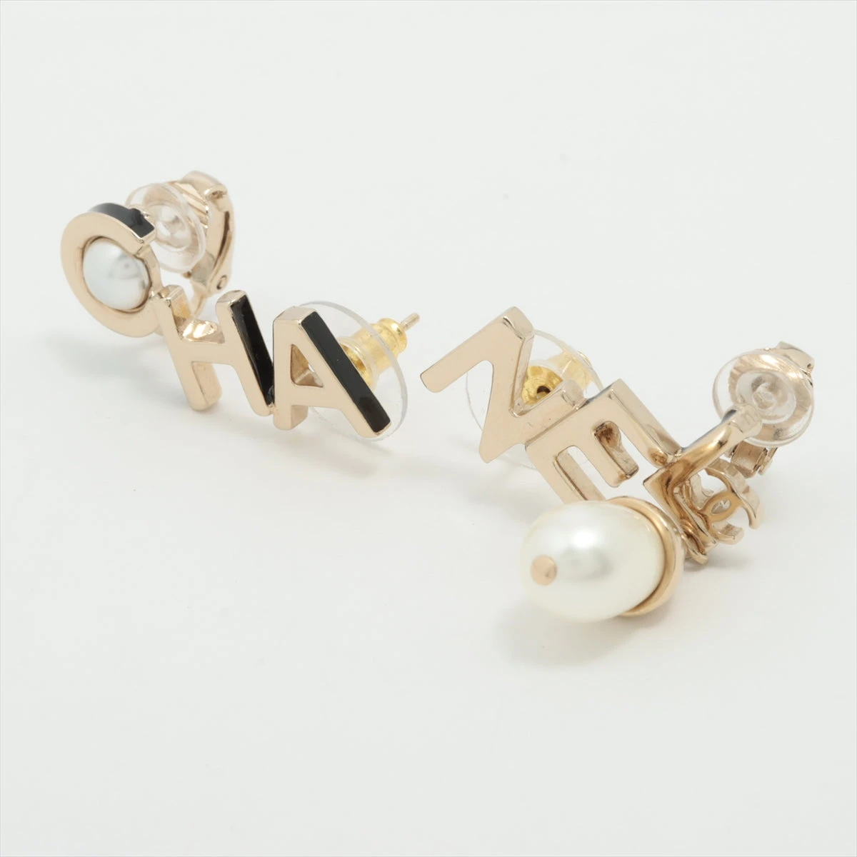 Chanel ロゴモチーフ ピアス(両耳用) 楽天市場】シャネル ピアス ココマーク（両耳用/片耳用両耳用