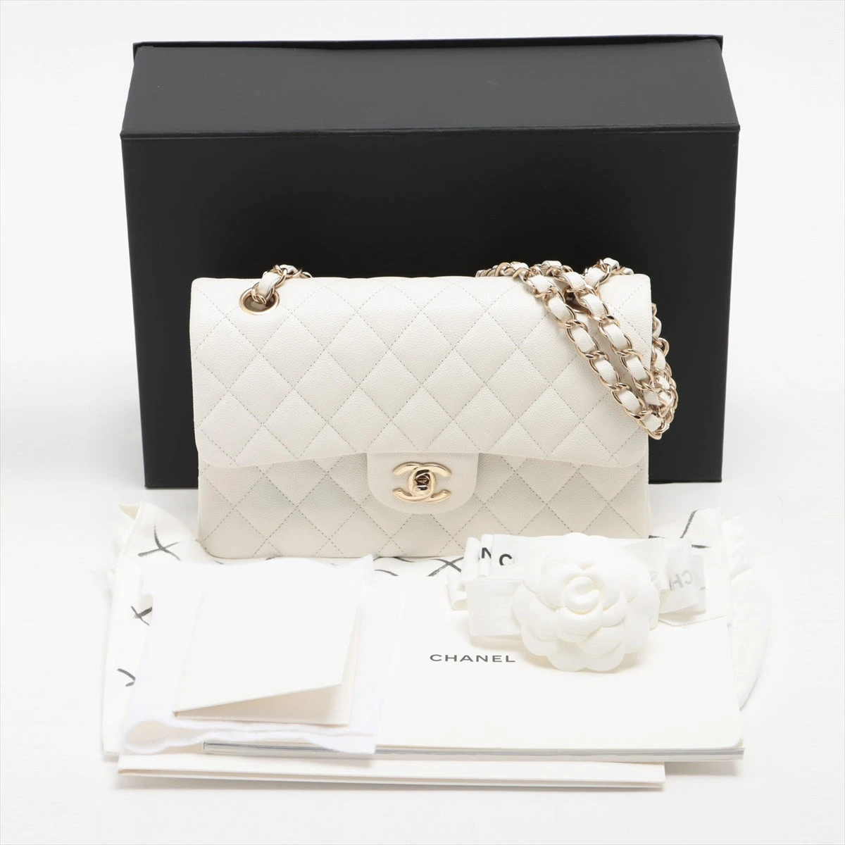 確実正規品⭐︎CHANEL シャネル　マトラッセ　カーフスキン　38ホワイト シャネル マトラッセ キャビアスキン ダブルフラップ ダブル