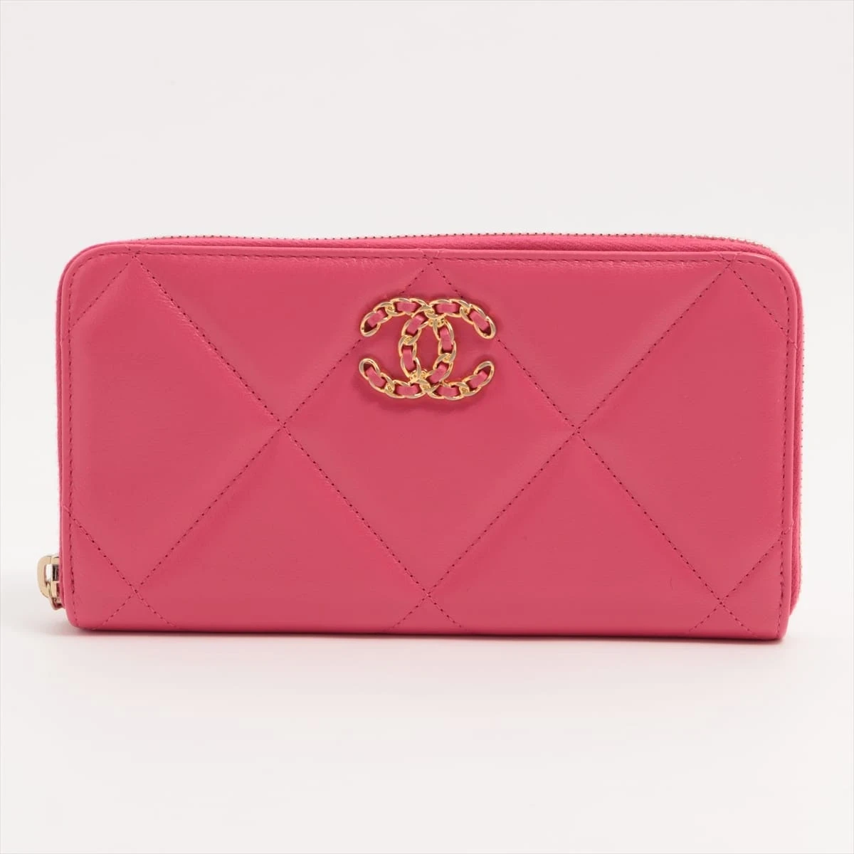 ⭐️美品 31番台⭐️シャネル CHANEL 19 財布 ピンク 定番人気♪ CHANEL シャネル チェーンウォレット レディース ココマーク