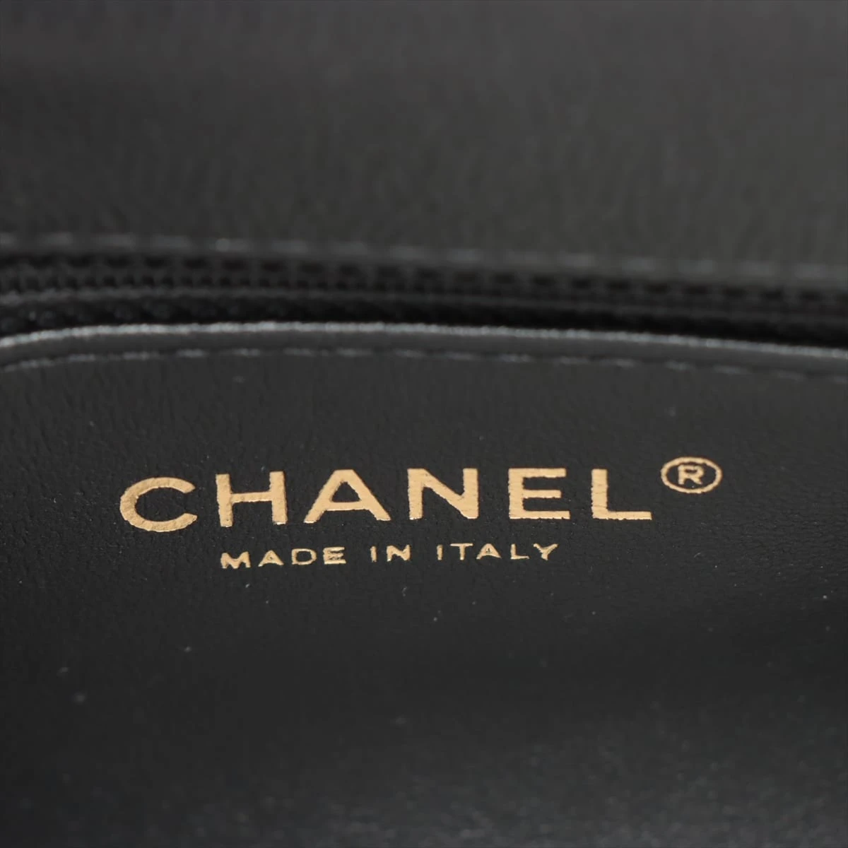 シャネル ミニマトラッセ キャビアスキン チェーンショルダー