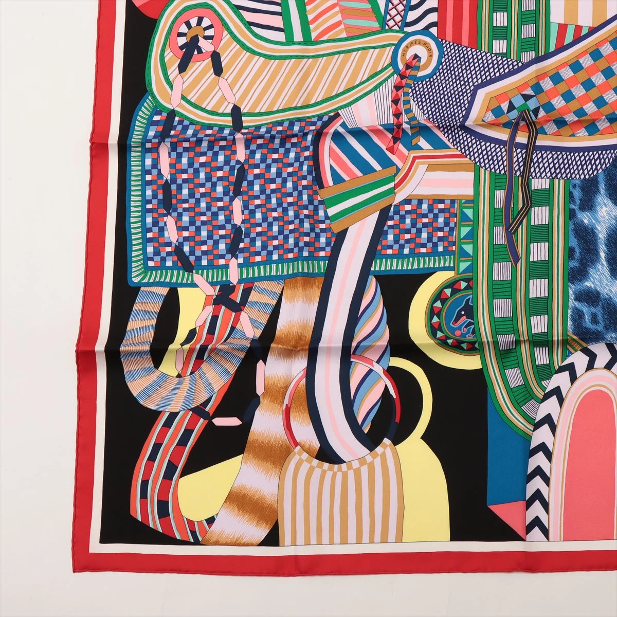 未使用【エルメス】最新作 カレ 90 すべては鞍の中に 大判 シルク スカーフ カレ 90 《すべては鞍の中に》 - オレンジ | Hermès - エルメス-公式サイト