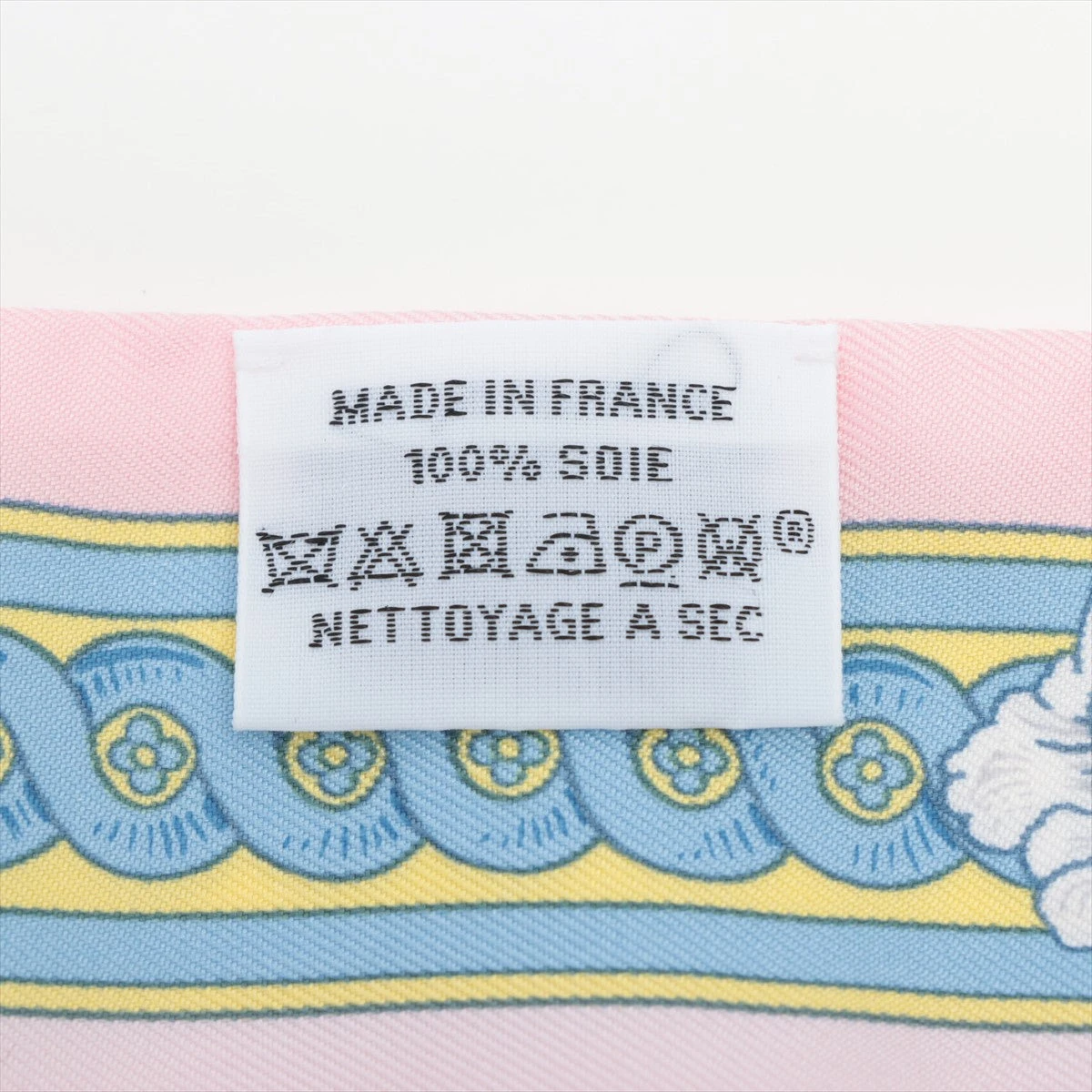 HERMES ツイリー【BRIDE DE COUR 法廷の勒】ピンク エルメス ツイリー BRIDE DE COUR 法廷の勒 スカーフ シルク