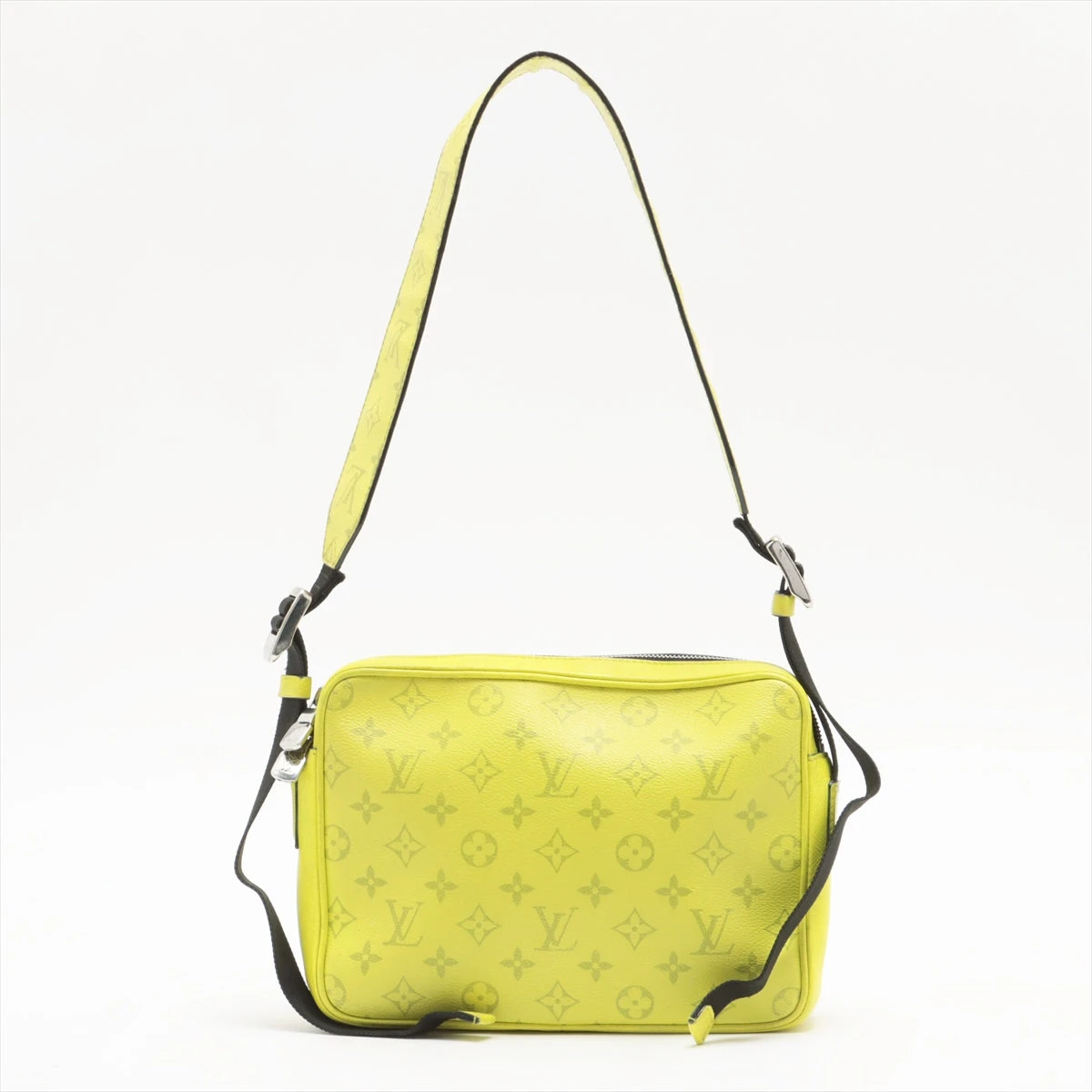 ヴィトン タイガラマ アウトドア メッセンジャーPM M30239 A1988142