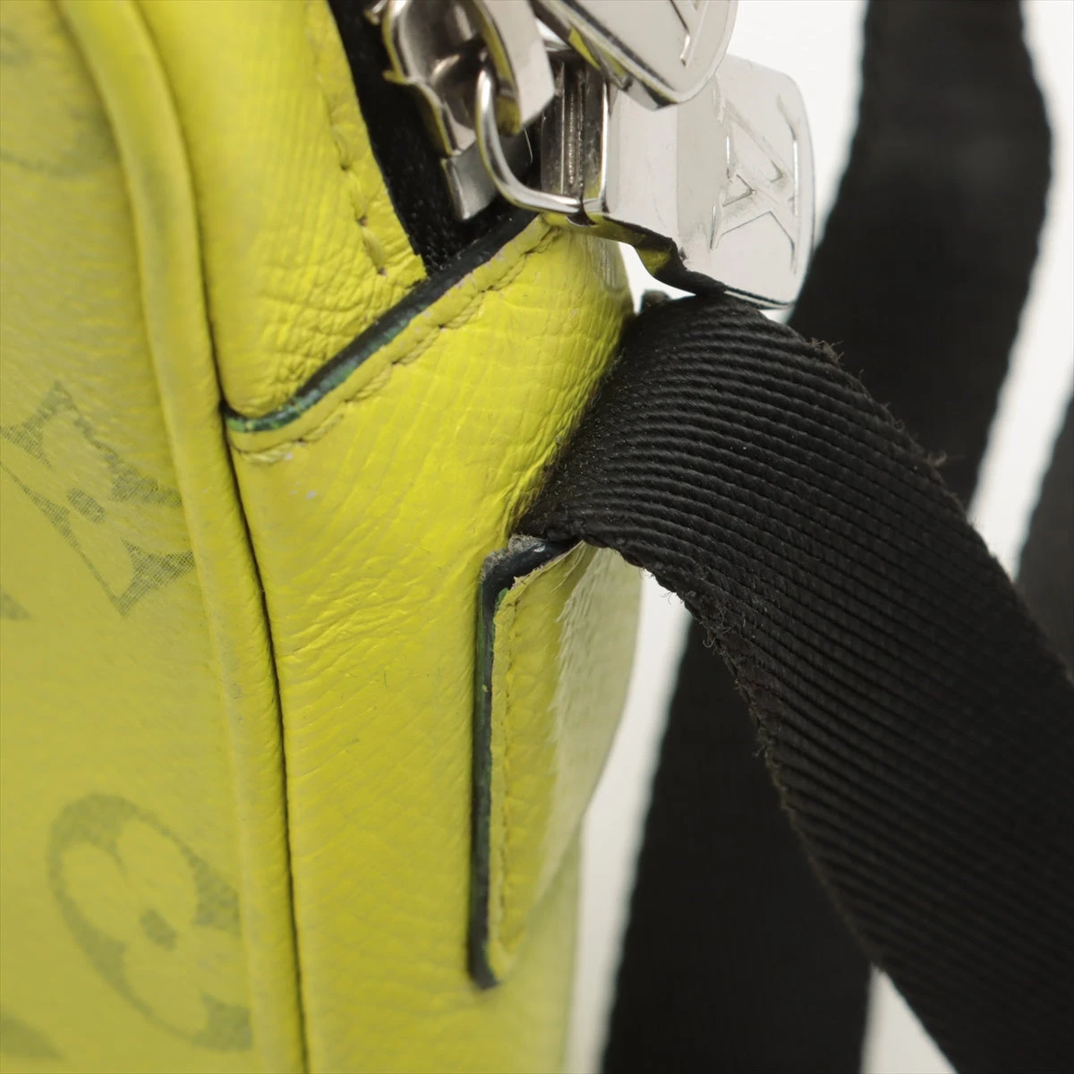 ルイヴィトン モノグラム タイガラマ　アウトドアメッセンジャーPM イエロー ルイ・ヴィトン LOUIS VUITTON アウトドアメッセンジャー M30943