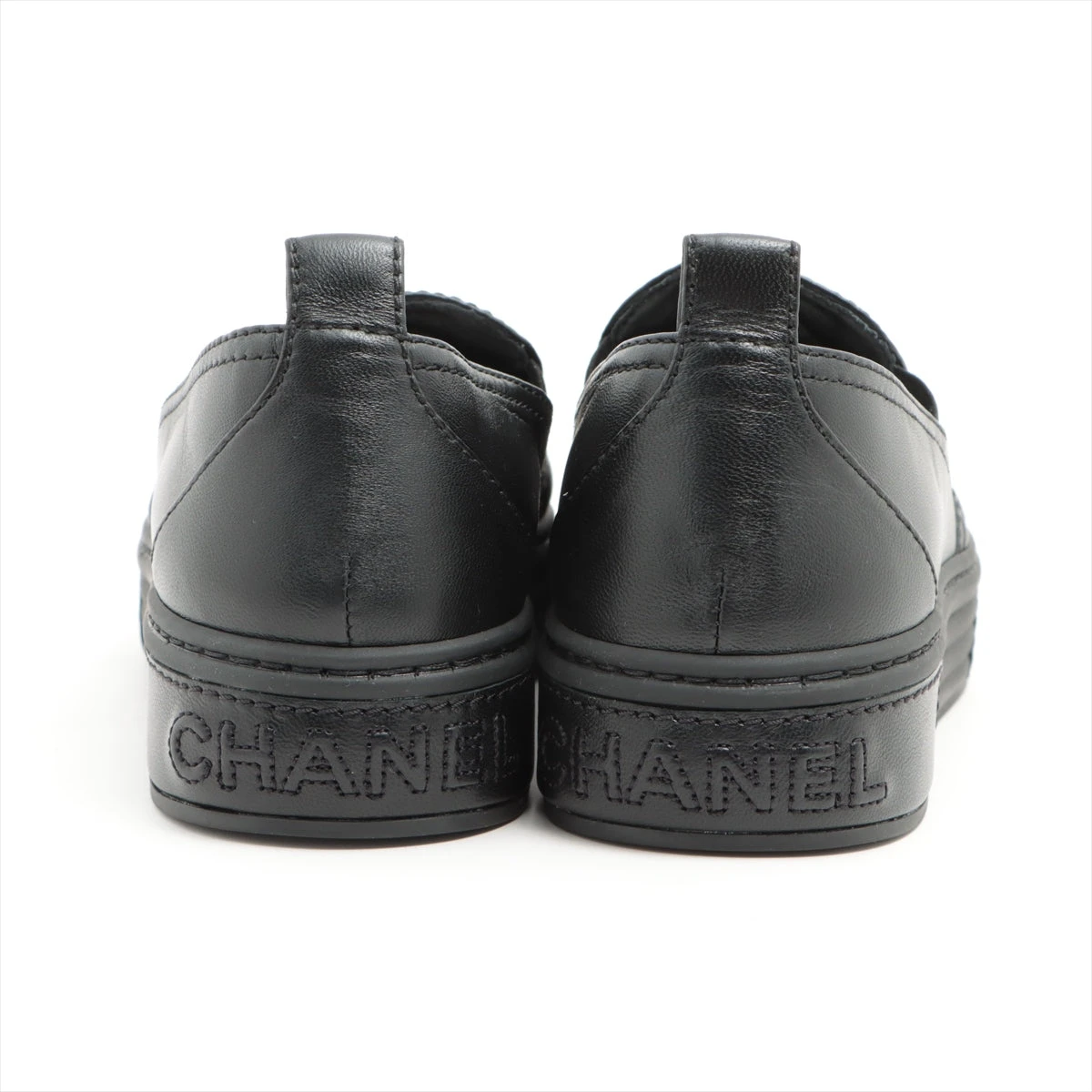美品❤︎CHANEL シャネル ココマークボタン レザー オシャレ手袋 黒 CHANEL シャネル ココマーク ロゴ ココボタン 三つ折財布 レザー