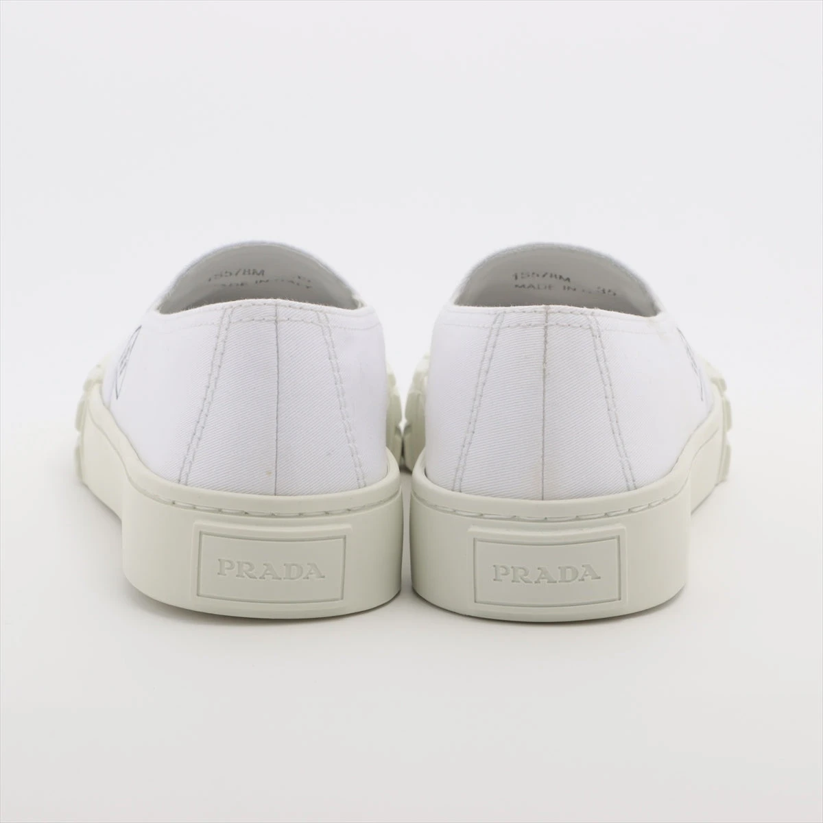 良品✨プラダ　キャンバス　ロゴ　レザー　ホワイト 2023年 秋冬 新作 PRADA プラダ スニーカー ロゴプレート パ