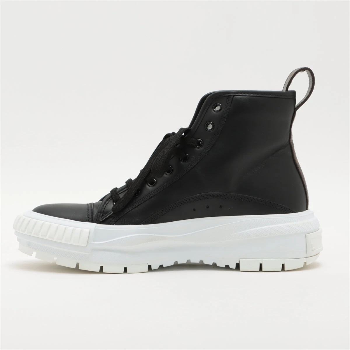 L V スニーカー ホワイト/ブラック 楽天市場】【中古】LOUIS VUITTON 22AW 箱 GO 0252 lvトレイナー
