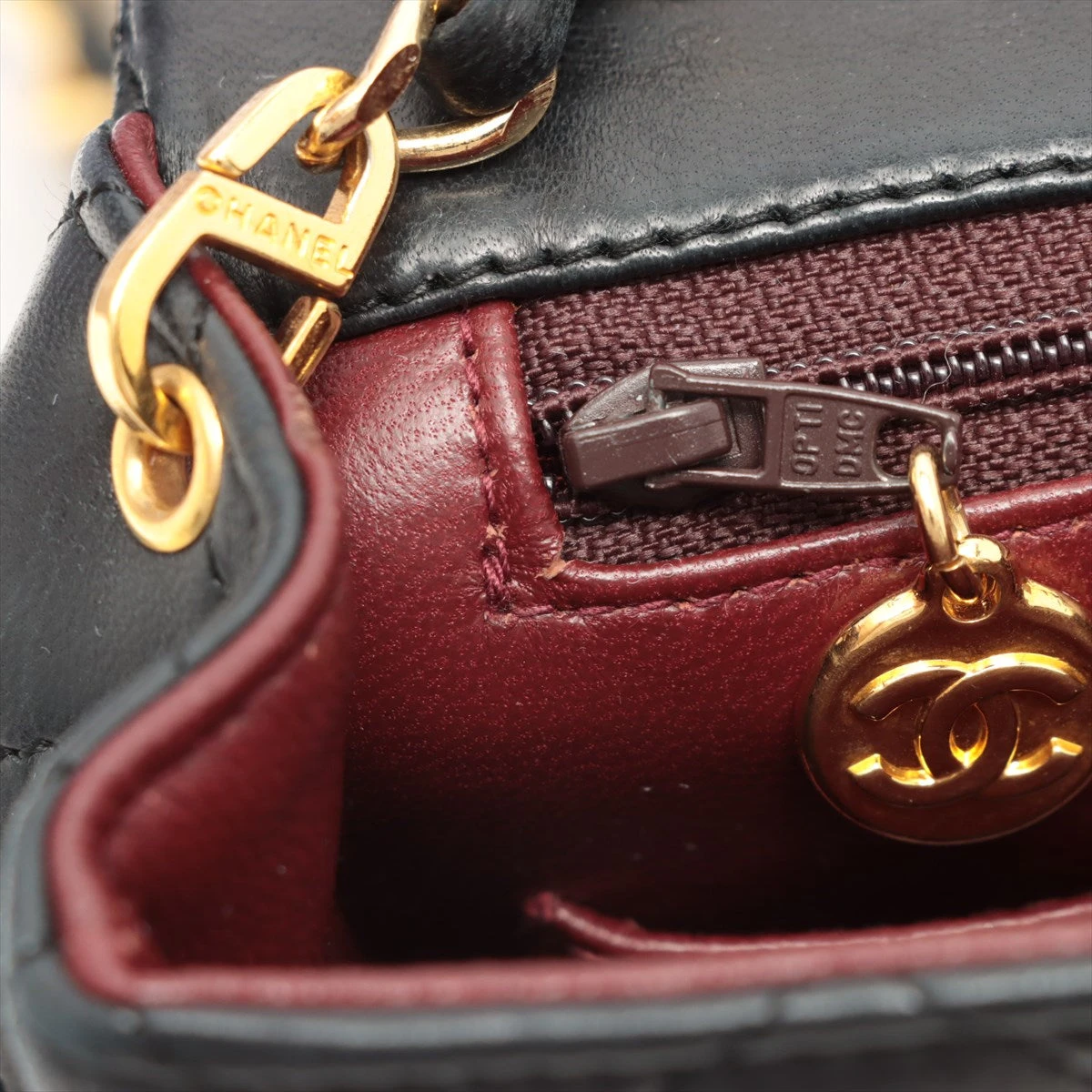 1円美品☆シャネル☆ラムスキン　マトラッセ　Wチェーンショルダーバッグ 　黒　Ｇ金具【CHANEL】 CHANELシャネル チェーンショルダー ショルダーバッグ マトラッセ