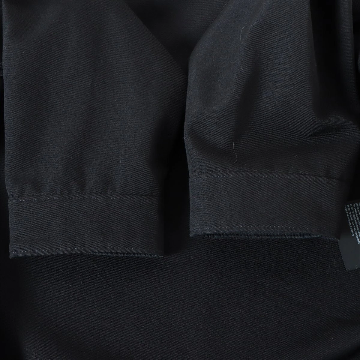 プラダ 22SS SC569 Re-Nylon素材切替ジップアップブルゾン プラダ 22SS SC569 Re-Nylon素材切替ジップアップブルゾン - メルカリ