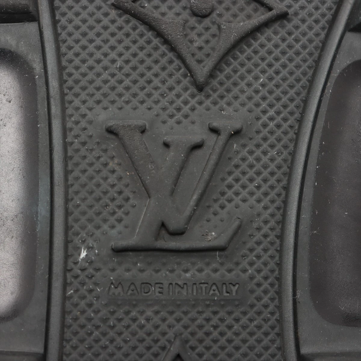LOUIS VUITTON サイドゴアブーツ　ブラウン　モノグラム　34 1/2 6777923d241a8.webp