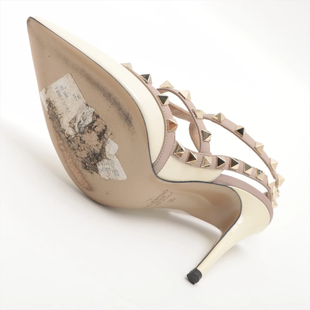 ヴァレンティノガラヴァーニ パテントレザー ストラップパンプス ヴァレンティノガラヴァーニ パテントレザー ストラップパンプス