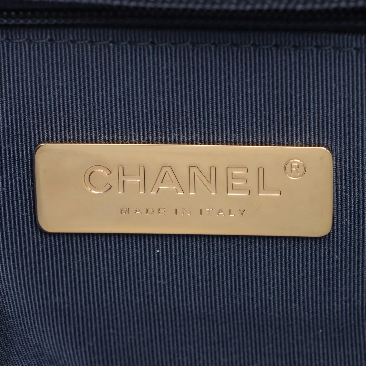 シャネル シャネル19 デニム チェーンショルダーバッグ ブルー