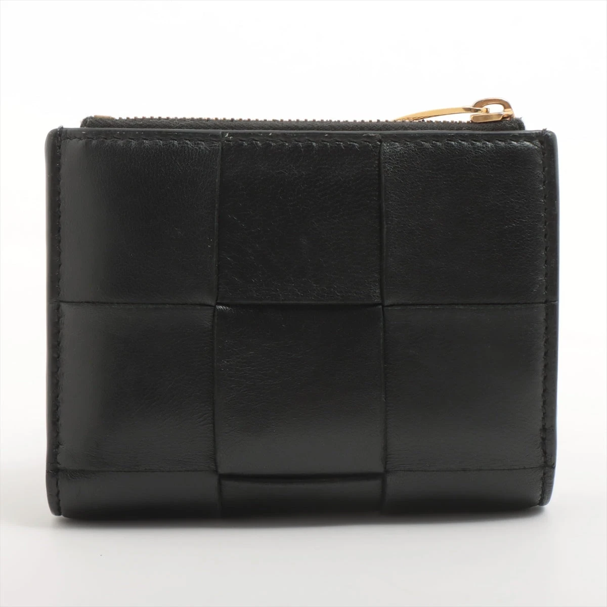 近年モデル ボッテガヴェネタ マキシイントレチャート 折り財布 ブラウン 連載「憧れの逸品」No.266 マキシイントレチャートの持ち味が