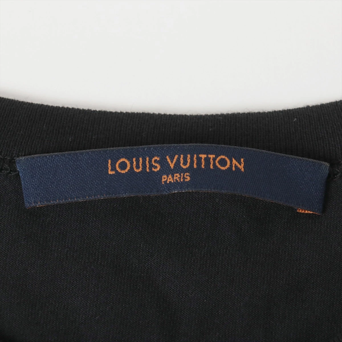 ひぃ　ルイヴィトンハンドLVTシャツpeaceand love Ｍサイズ Louis Vuitton PEACE AND LOVE Tシャツ - メルカリ