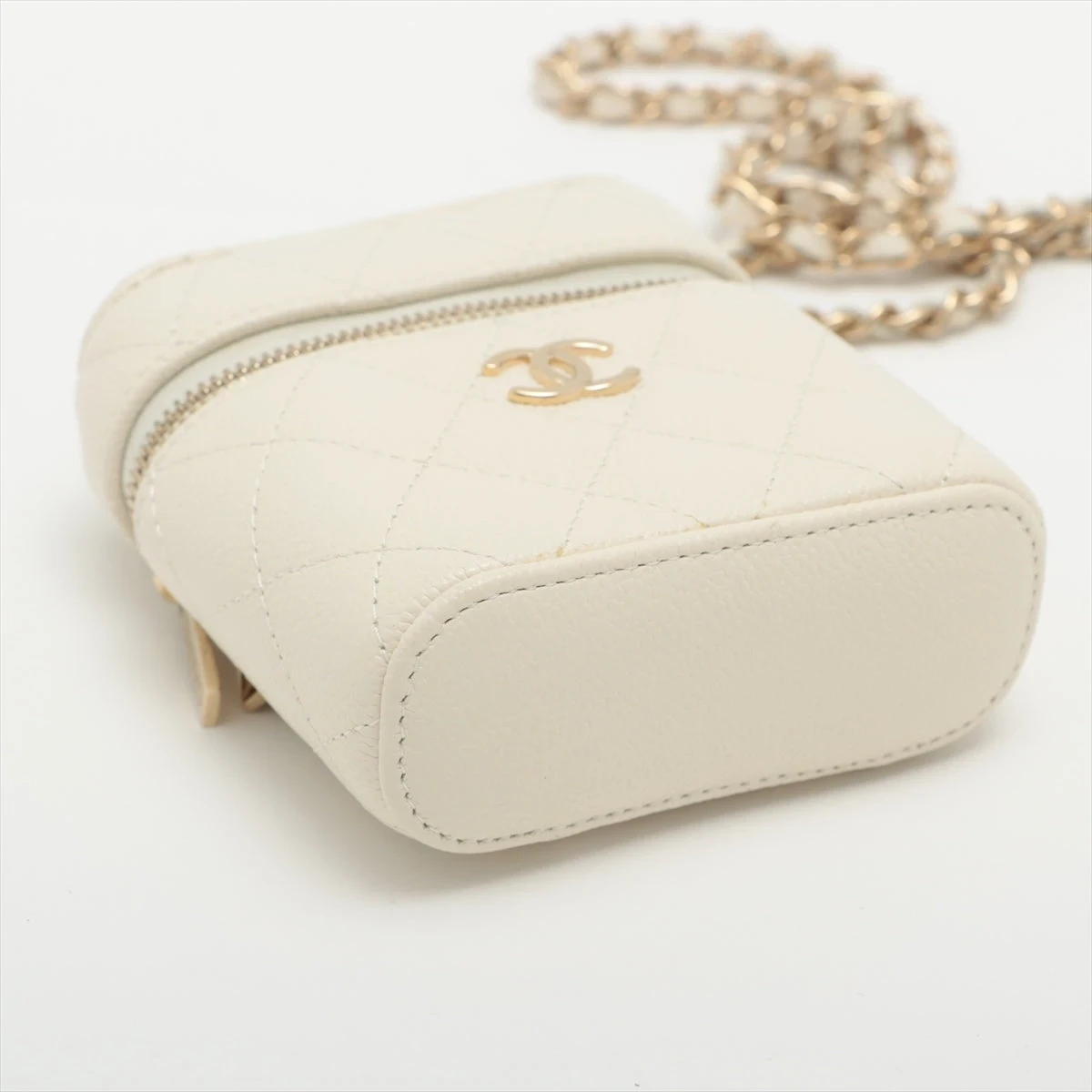 CHANEL シャネル マトラッセ バックパック　キャビアスキン　ホワイト CHANEL シャネル リュック・デイパック マトラッセ チェーン