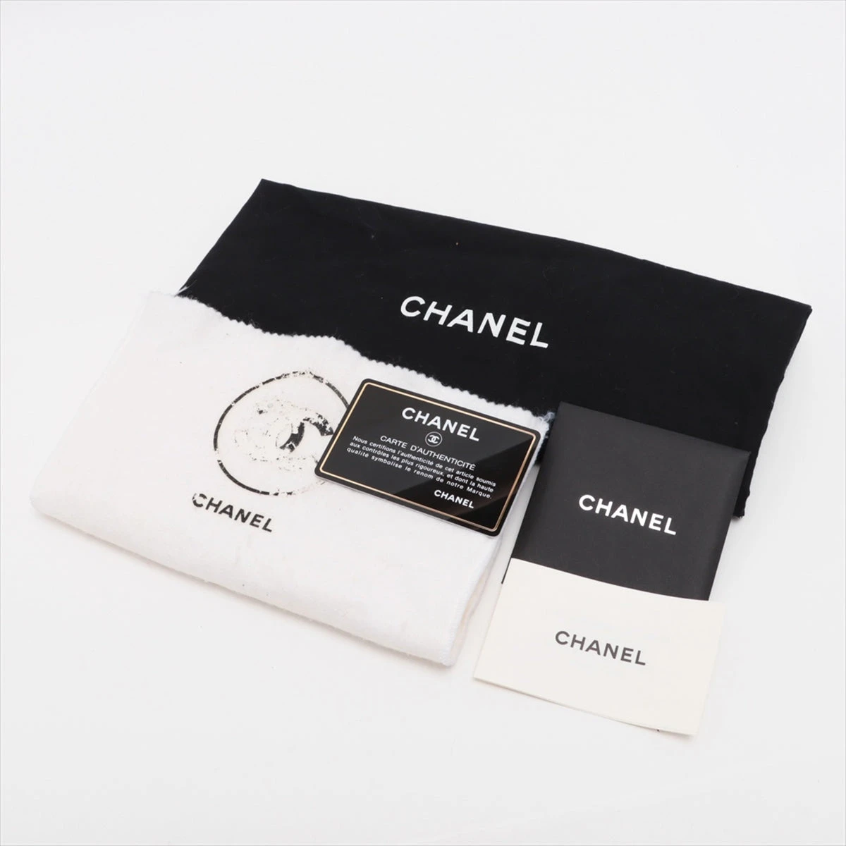 人気モデル✨CHANEL ココマーク　パテントレザー　ダブルチェーン 人気モデル✨CHANEL ココマーク パテントレザー ダブルチェーン