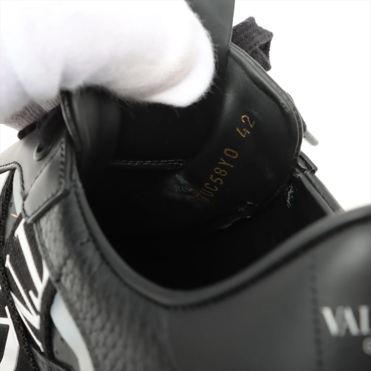 VALENTINO ブラック スニーカー 42 ヴァレンティノガラヴァーニ レザー スニーカー 42 メンズ