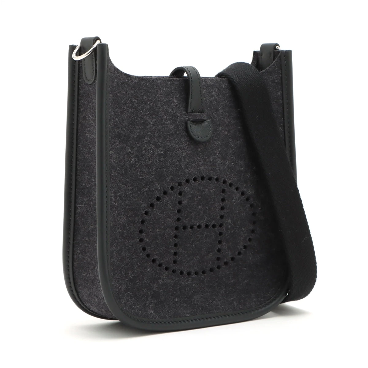 エルメス エブリンTPM 16cm ブラック シルバー金具 069426 楽天市場】エルメス HERMES エブリン TPM トリヨンクレマンス