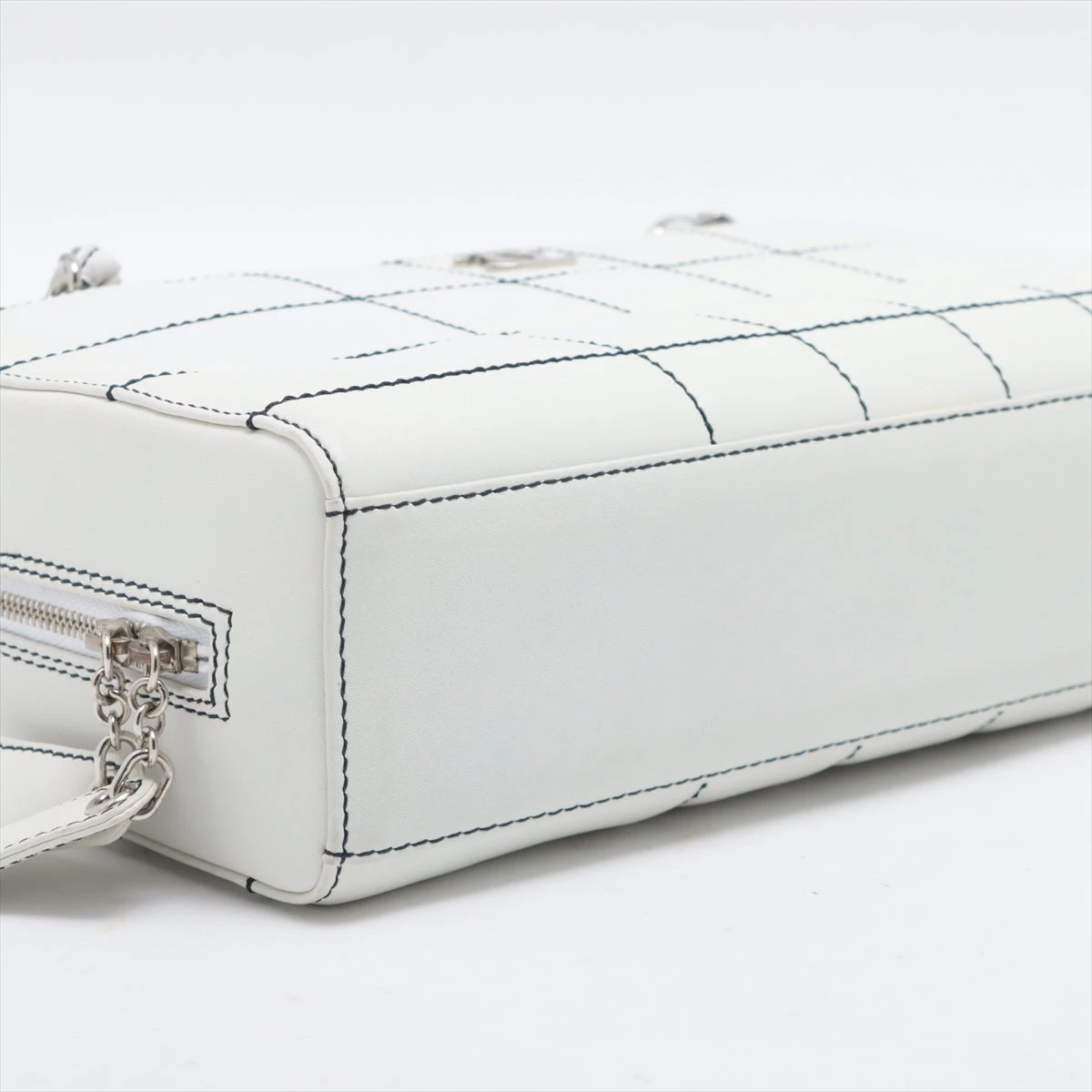 シャネル チョコバー レザー チェーンショルダーバッグ ワイルド