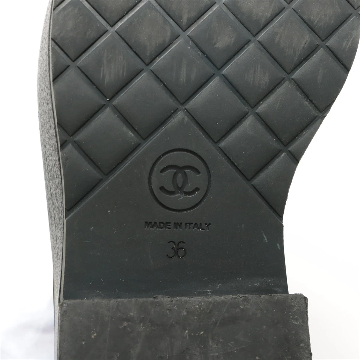 CHANEL シャネル　パール　ショートブーツ　35.5 ホワイト　ココマーク シャネル ココマーク ターンロック 23K ニット×レザー ショート