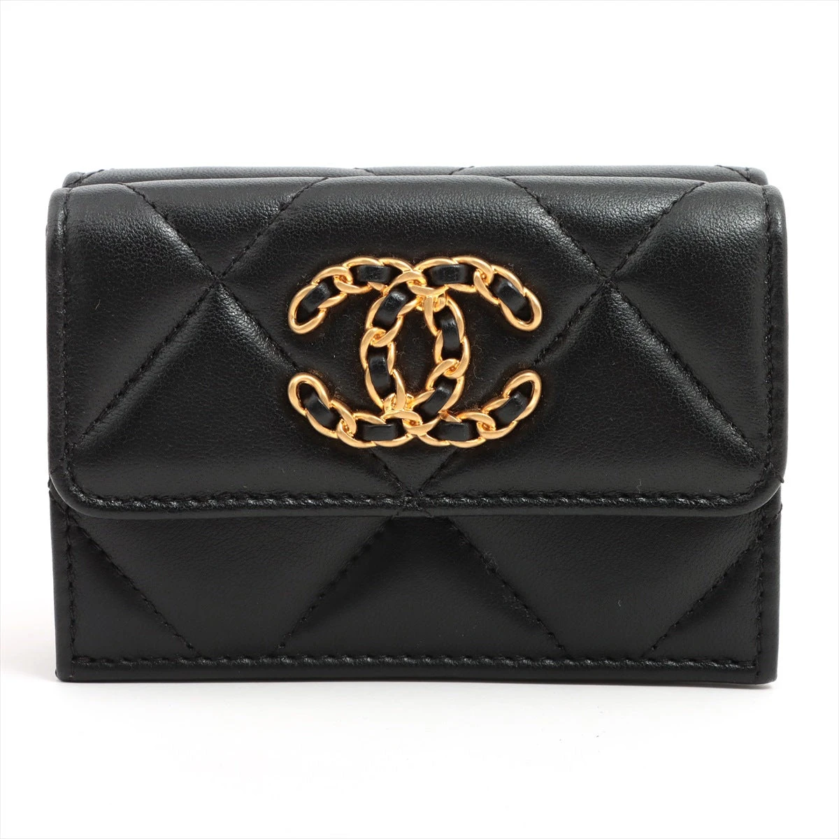 CHANEL19 ディズヌフ　コンパクトウォレット マトラッセ 美品 シャネル CHANEL19 ディズヌフ ココマーク