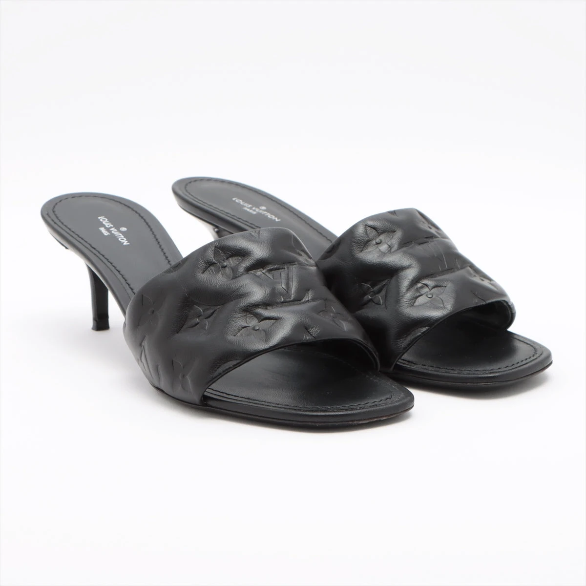 ルイ・ヴィトン ブラック レザー サンダル ルイ・ヴィトン発、品格あるデザインのレザーサンダルに注目